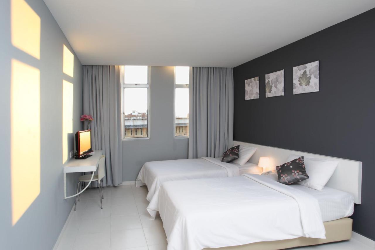 Wan Loong Hotel Понтиан Кечил Екстериор снимка