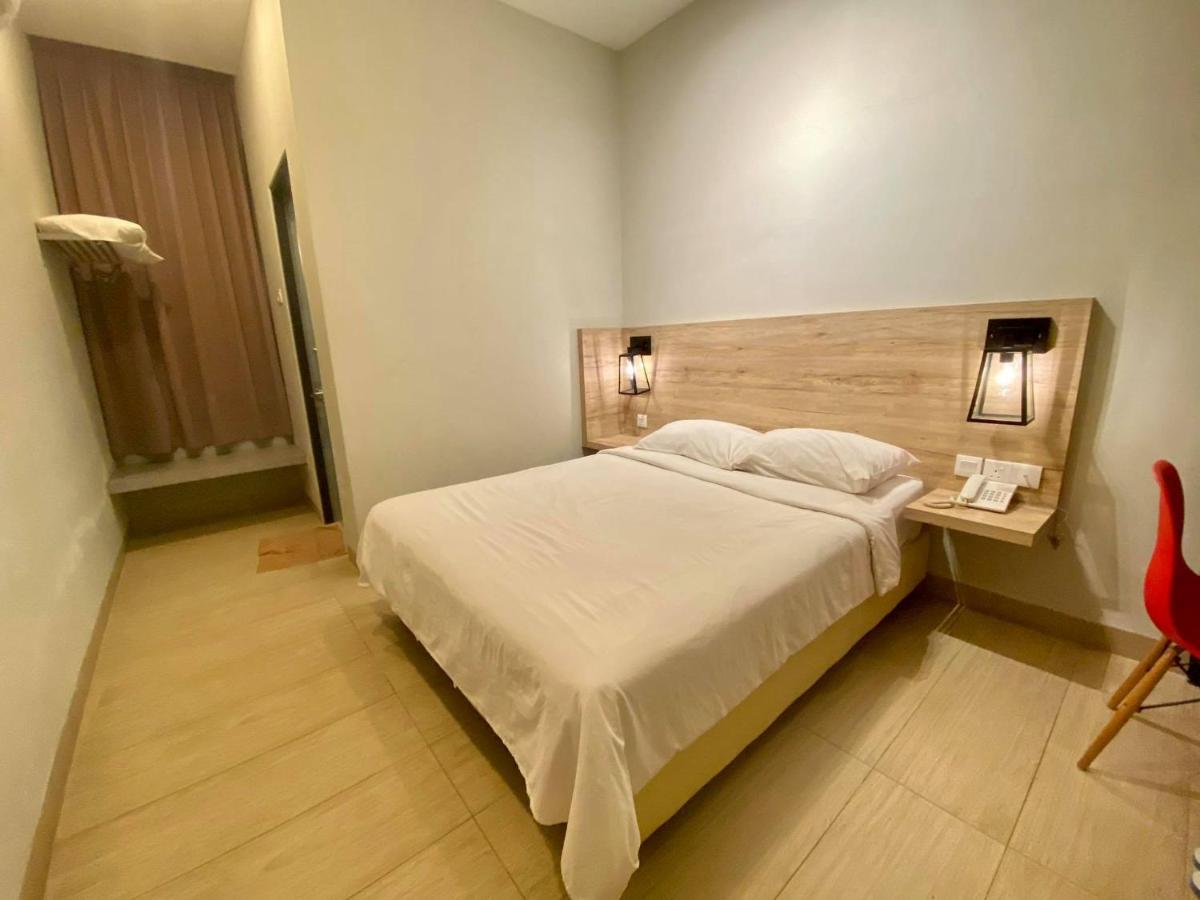 Wan Loong Hotel Понтиан Кечил Екстериор снимка