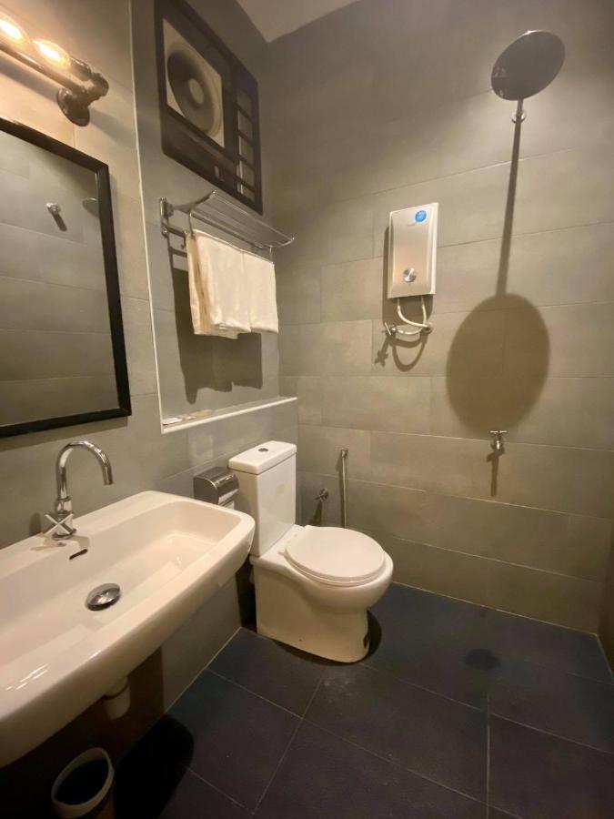 Wan Loong Hotel Понтиан Кечил Екстериор снимка